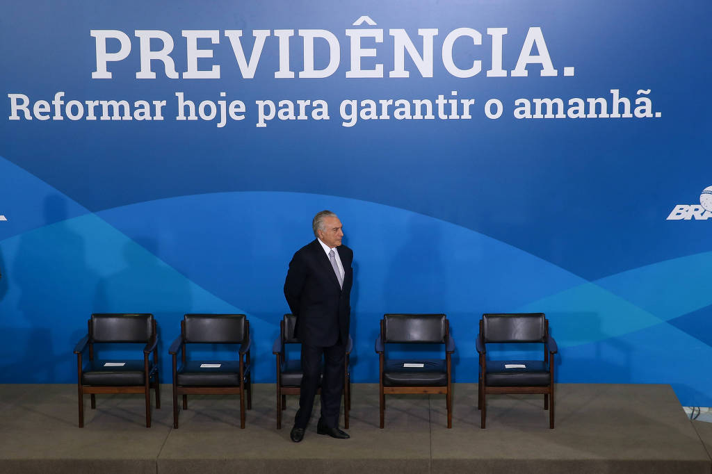 Governo anuncia plano B para economia após desistir de Previdência